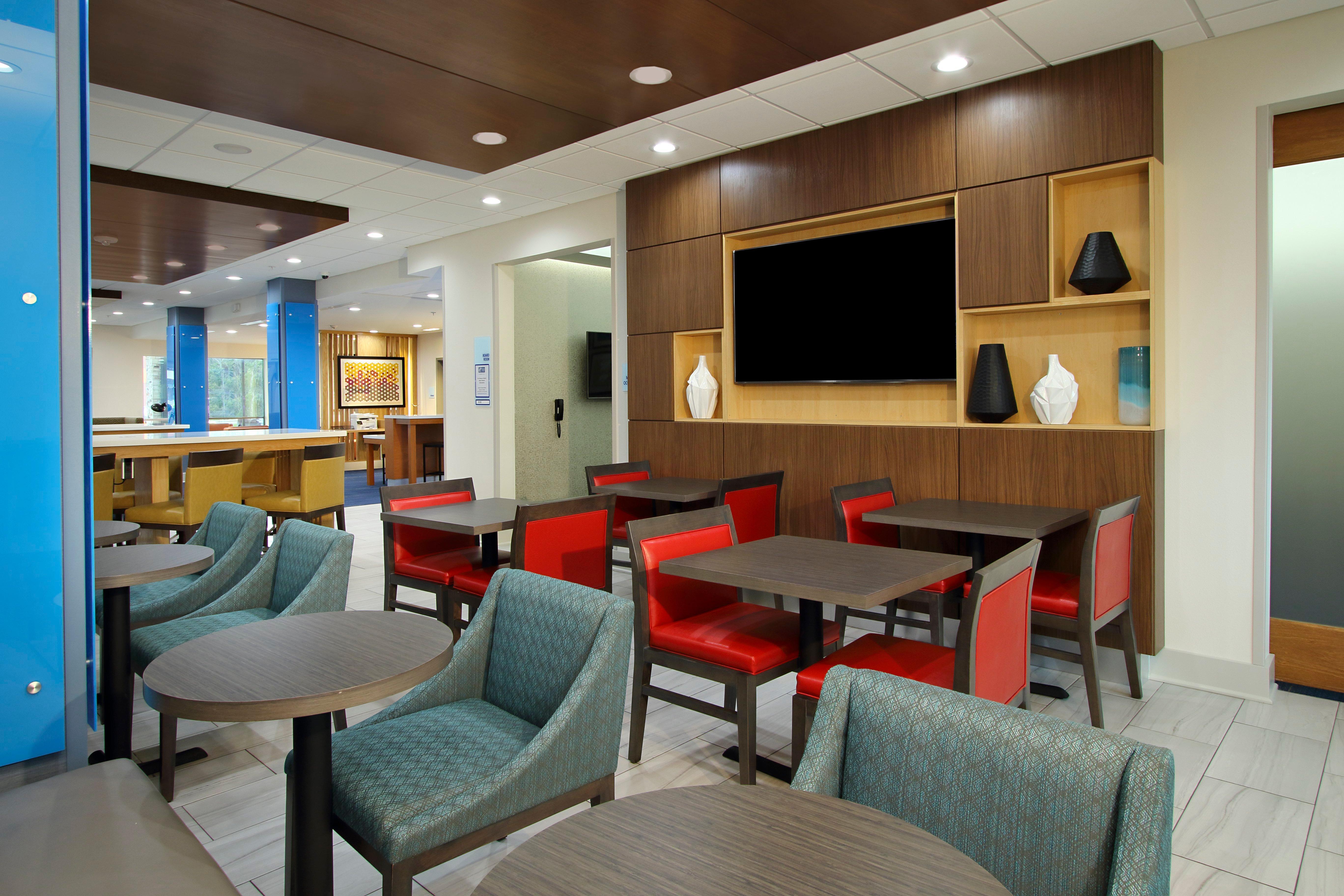 Holiday Inn Express & Suites - Lake Charles South Casino Area By Ihg Exteriör bild